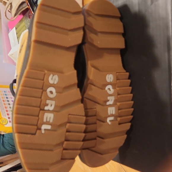 Sorel Ladies waterproof Insolated Boots - Picture 4 of 6